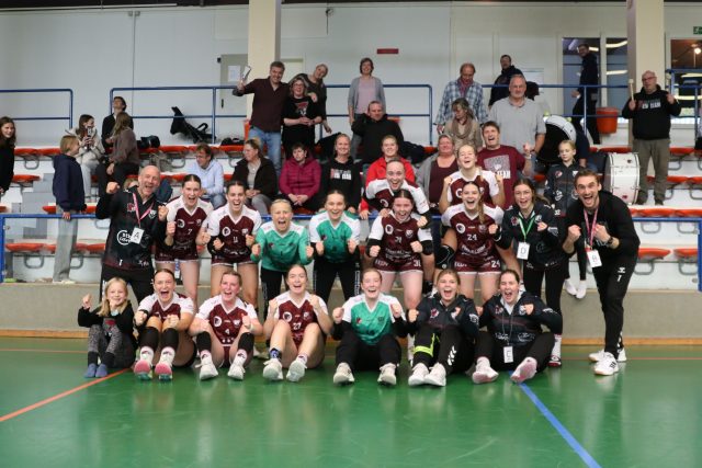 1. Damen besiegen Tabellenführer in Neumünster